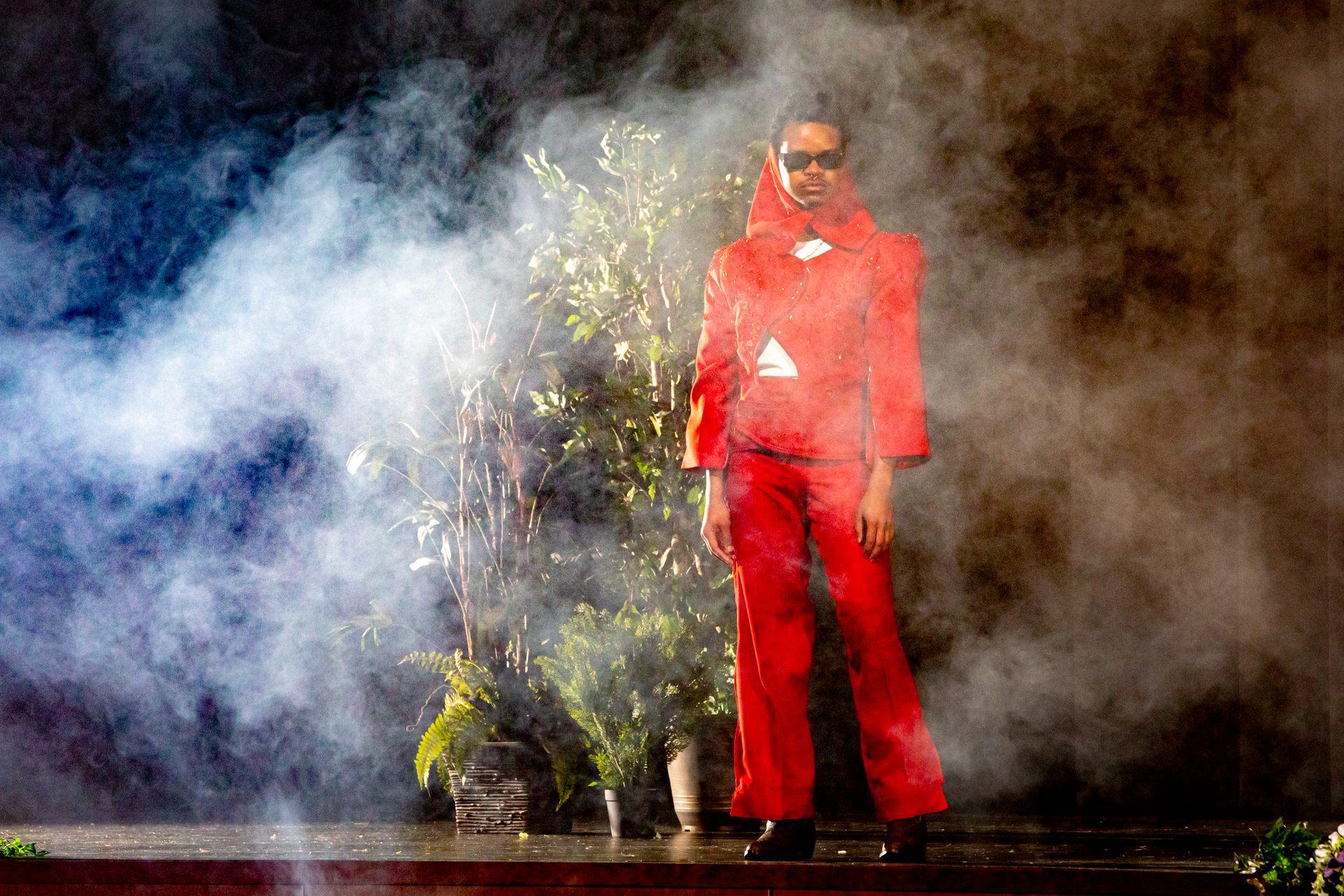 2025 Enclothe: Ethereal Fashion Show 